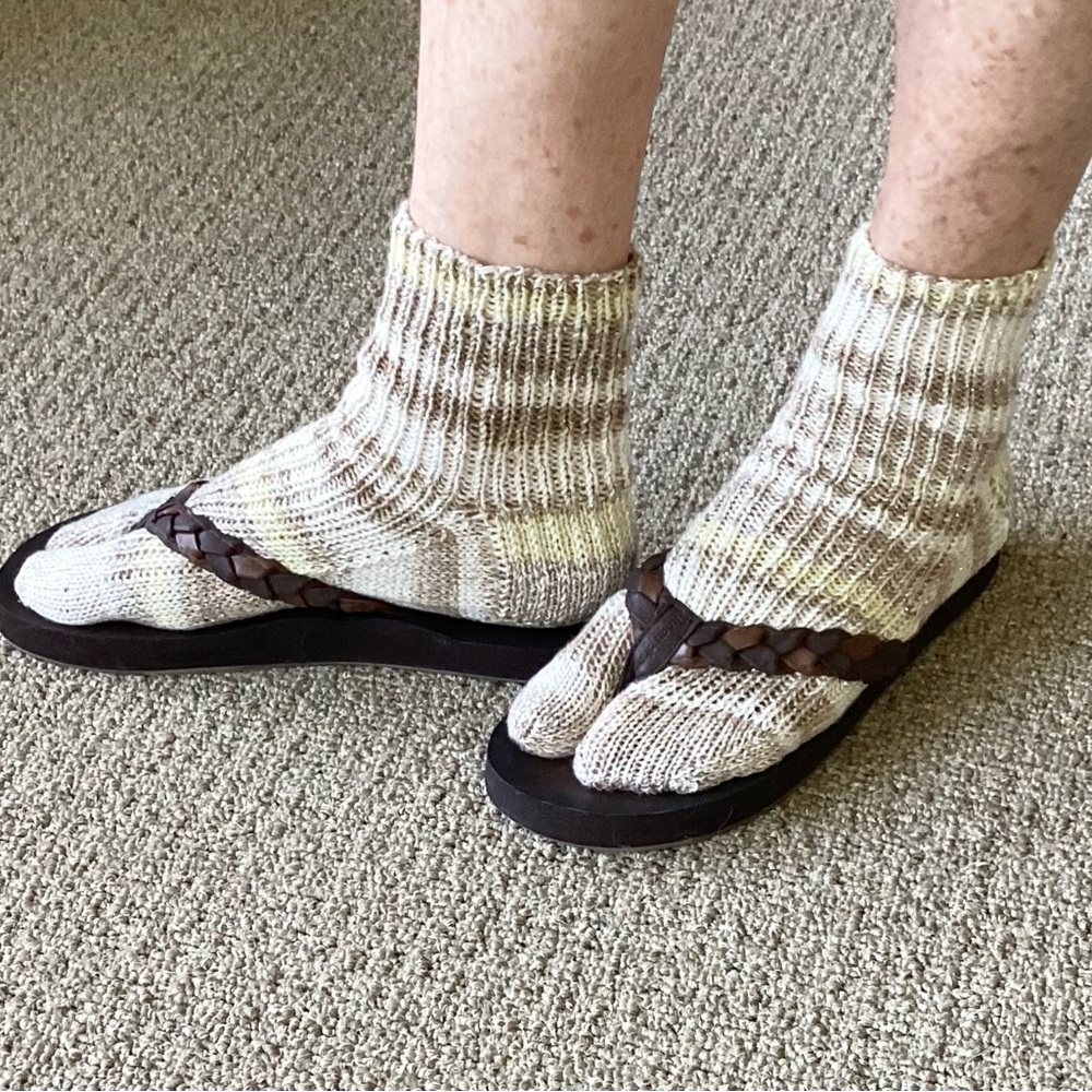 Socks Hand Crafted Ankle Flip Flop Tan Cream Silver Tan Knit Boho Eclectic - Picture 5 of 16